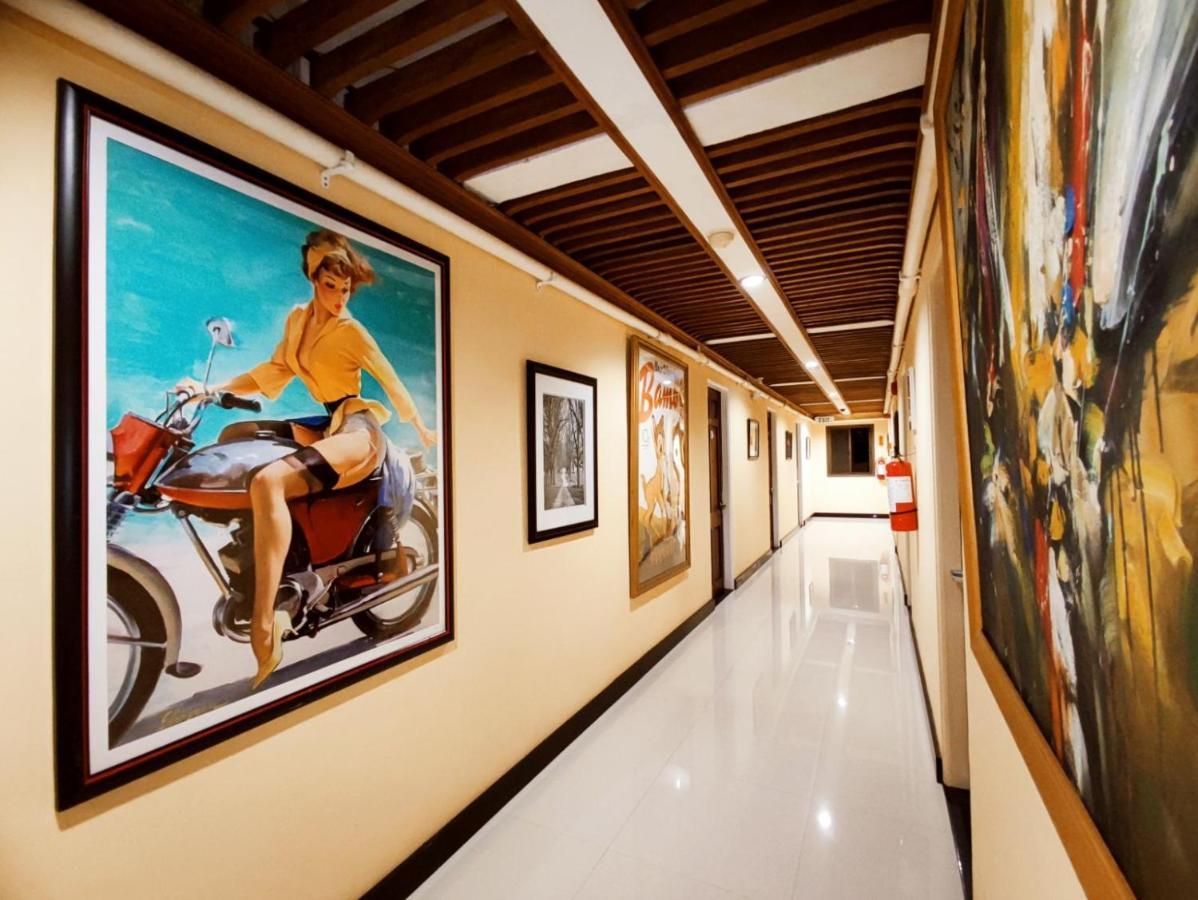 Spring Plaza Hotel Dasmarinas Ngoại thất bức ảnh