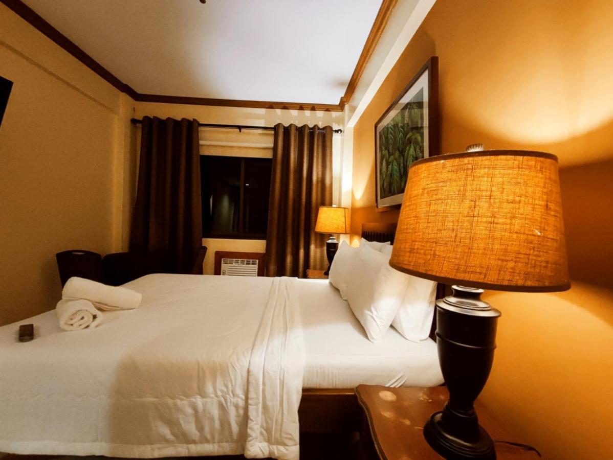Spring Plaza Hotel Dasmarinas Ngoại thất bức ảnh