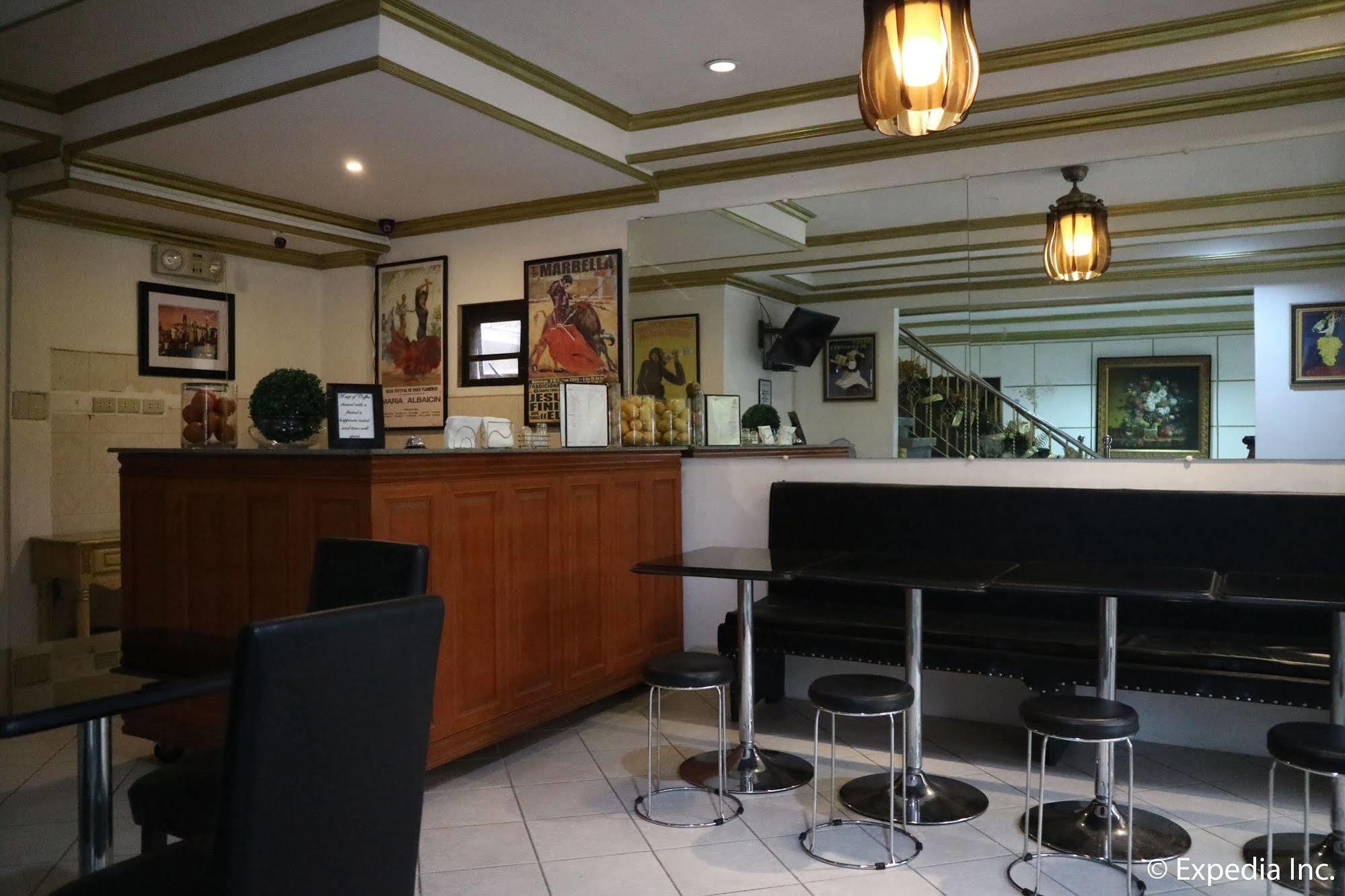 Spring Plaza Hotel Dasmarinas Ngoại thất bức ảnh